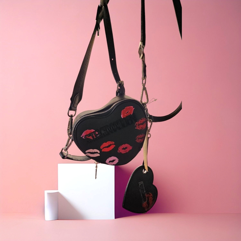 Steve Madden Black Heart-Shaped Bag with Lip Print